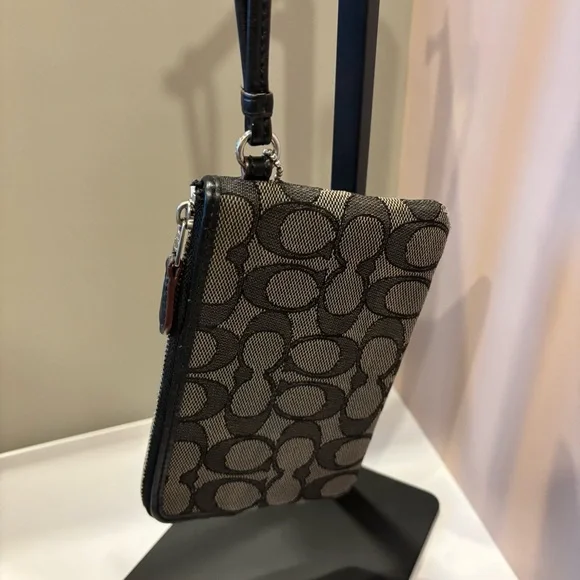 COACH Corner zip in Signature Black and Grey Wristlet - Picture 4 of 5